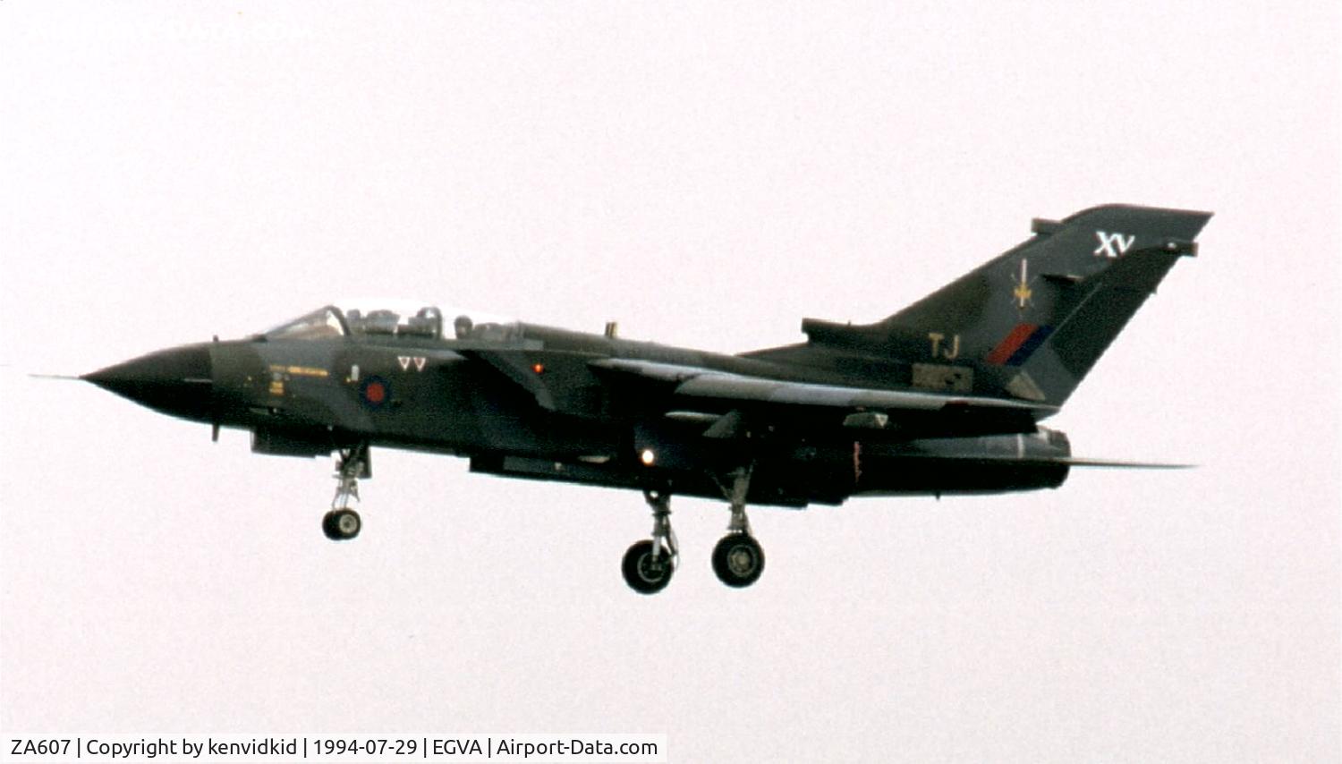 ZA607, 1982 Panavia Tornado GR.1 C/N 138/BS044/3071, Royal Air Force arriving at RIAT.