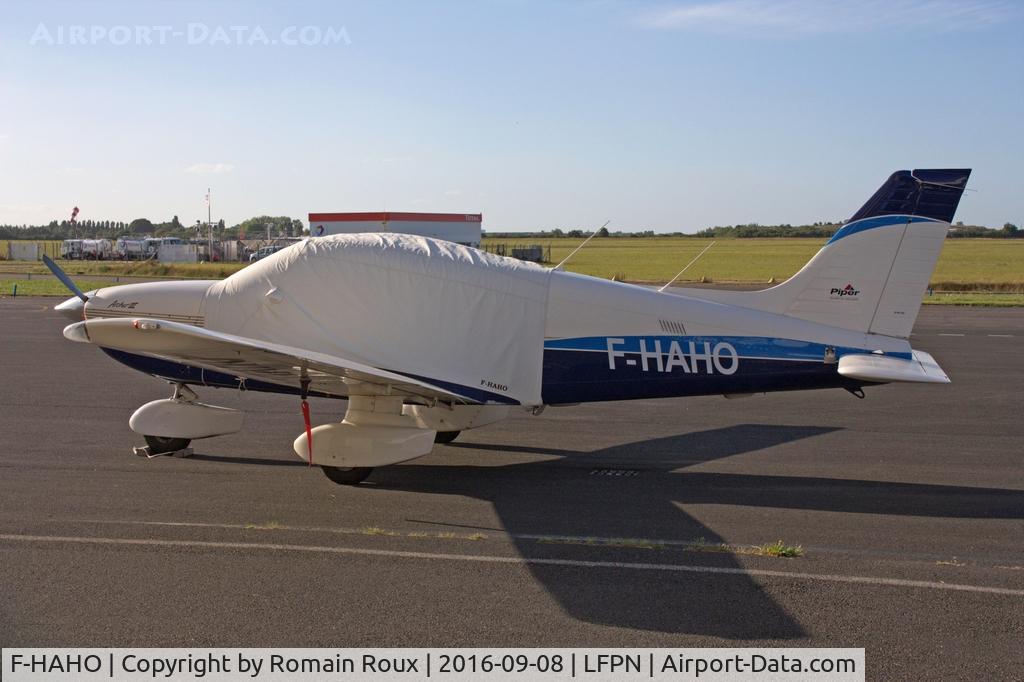 F-HAHO, 1996 Piper PA-28-181 Cherokee Archer III C/N 2843039, Parked