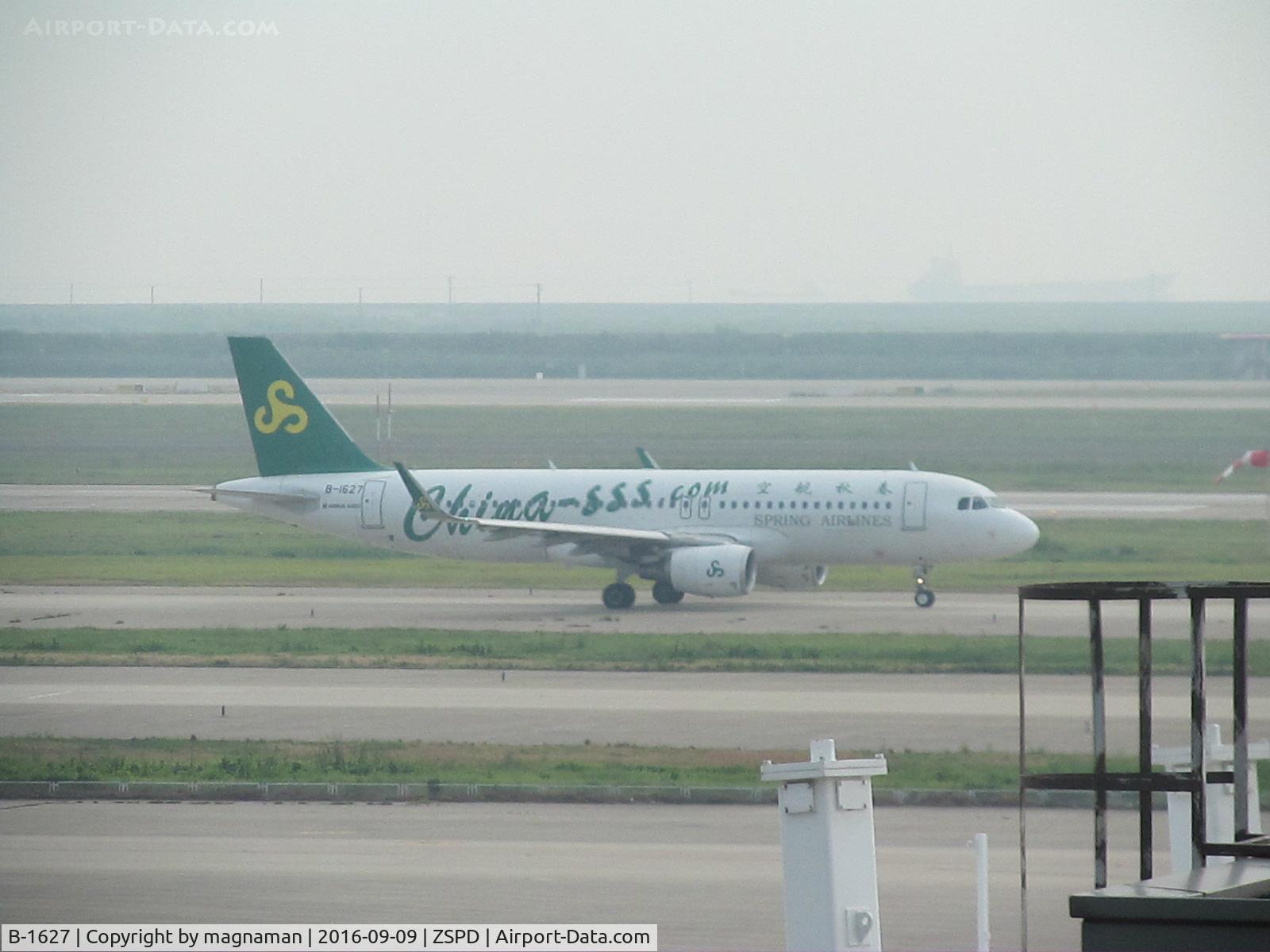 B-1627, 2014 Airbus A320-214 C/N 6403, taxying out at PVG