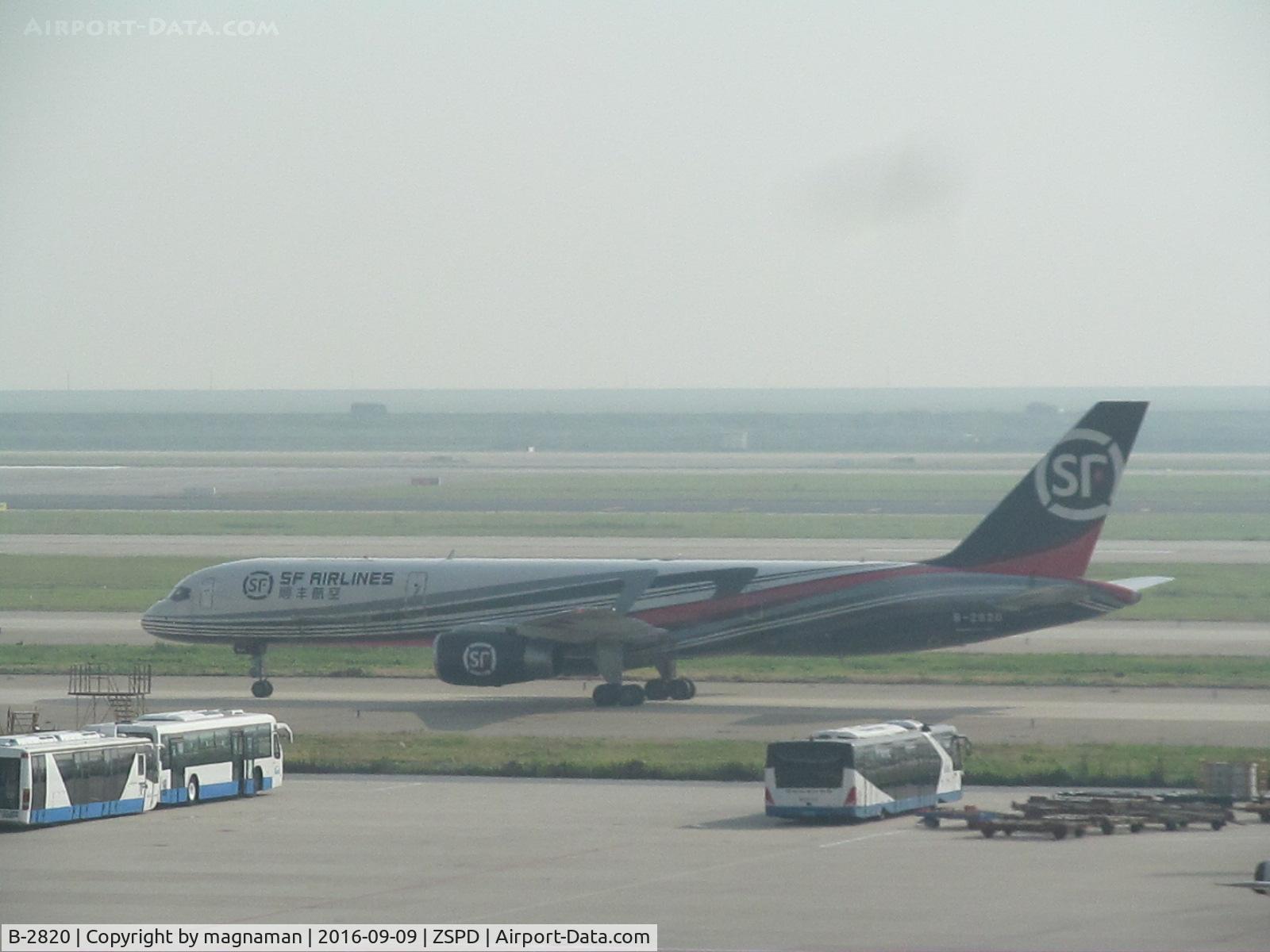 B-2820, Boeing 757-2Z0 C/N 25885, with new carrier SF
