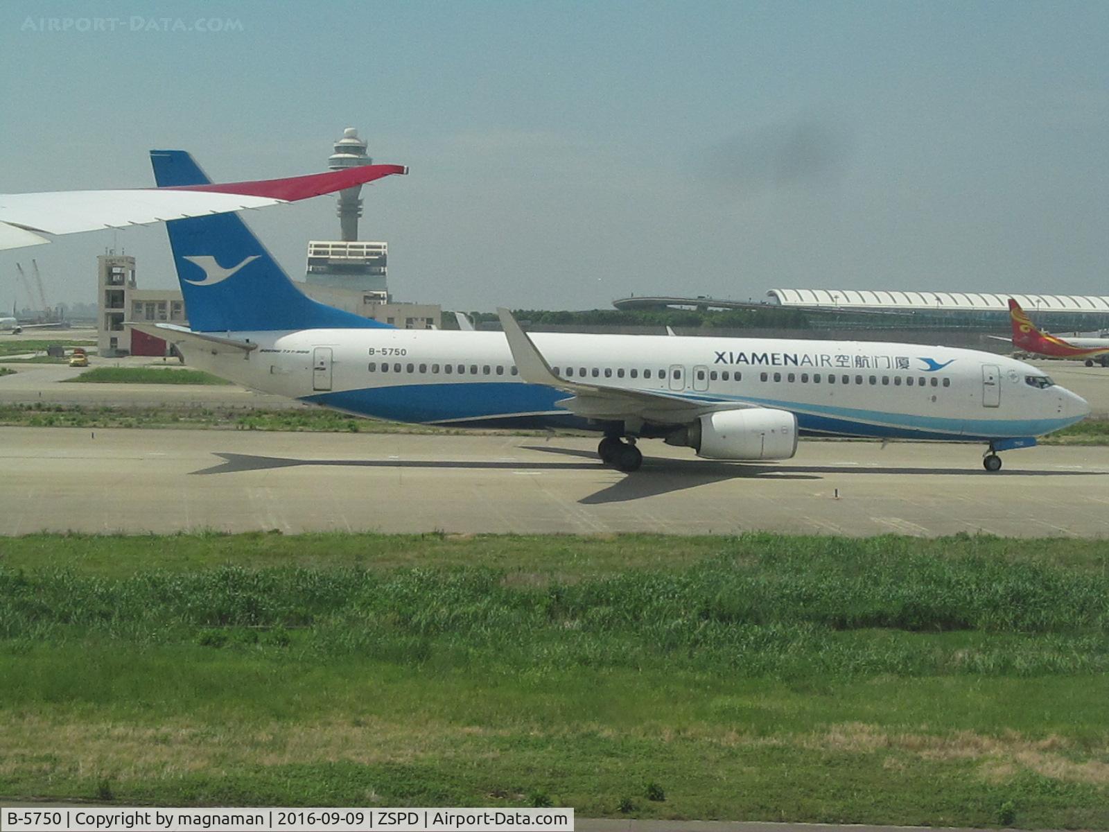 B-5750, 2013 Boeing 737-85C C/N 38380, taxying in as we taxy out past it