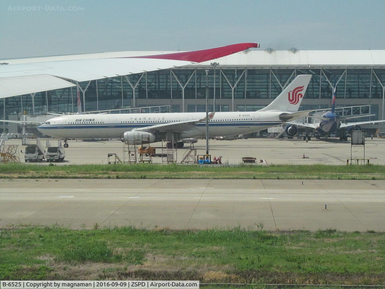 B-6525, 2011 Airbus A330-343X C/N 1199, leaving PVG after us