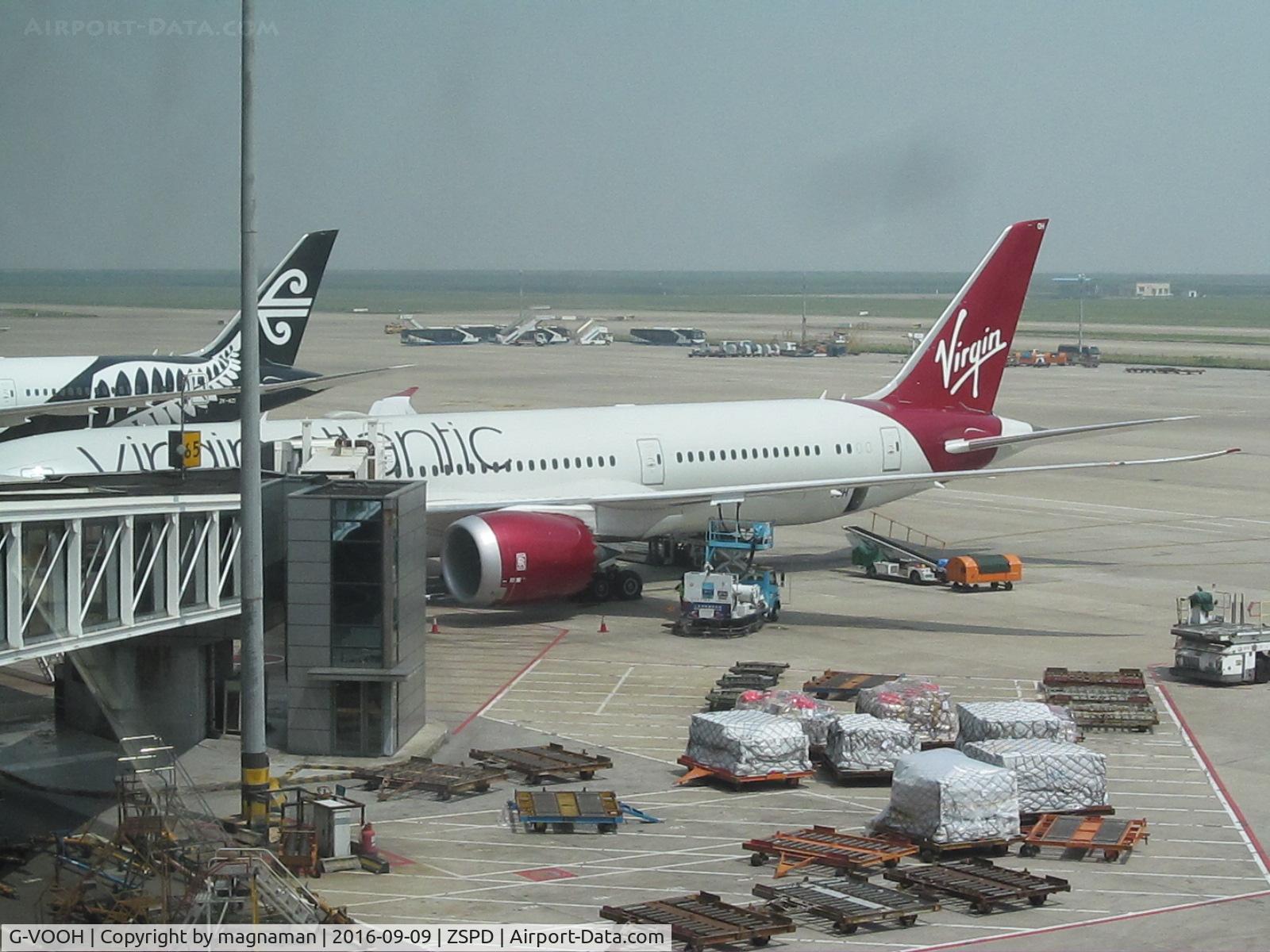 G-VOOH, 2015 Boeing 787-9 Dreamliner Dreamliner C/N 37968, on stand at PVG