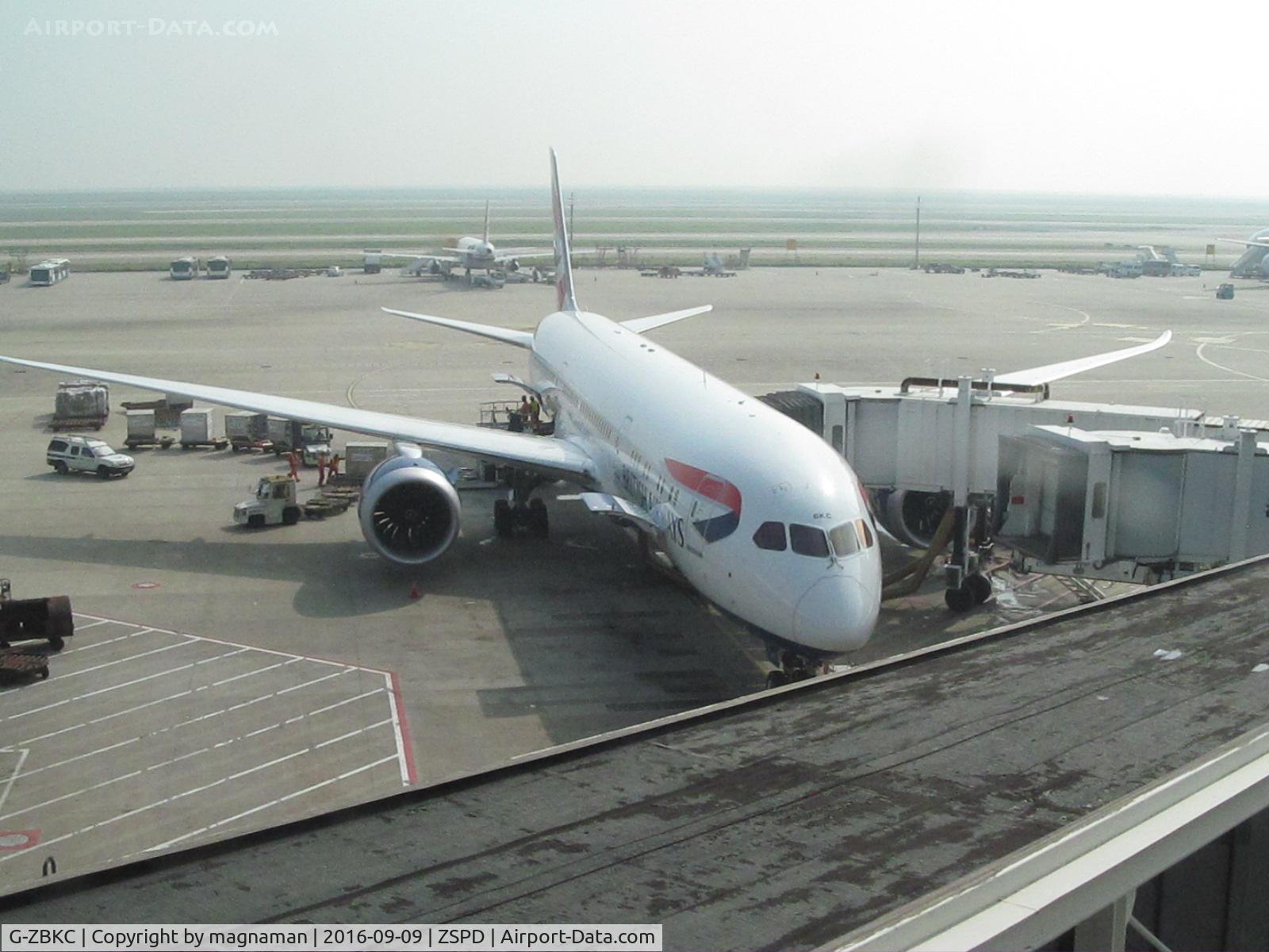 G-ZBKC, 2015 Boeing 787-9 Dreamliner Dreamliner C/N 38621, on stand at PVG