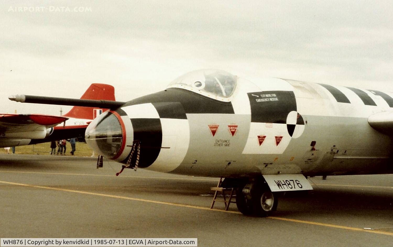 WH876, 1953 English Electric Canberra B.2(Mod) C/N SH1633, Aircraft & Armament Experimental Establishment on static display at IAT.