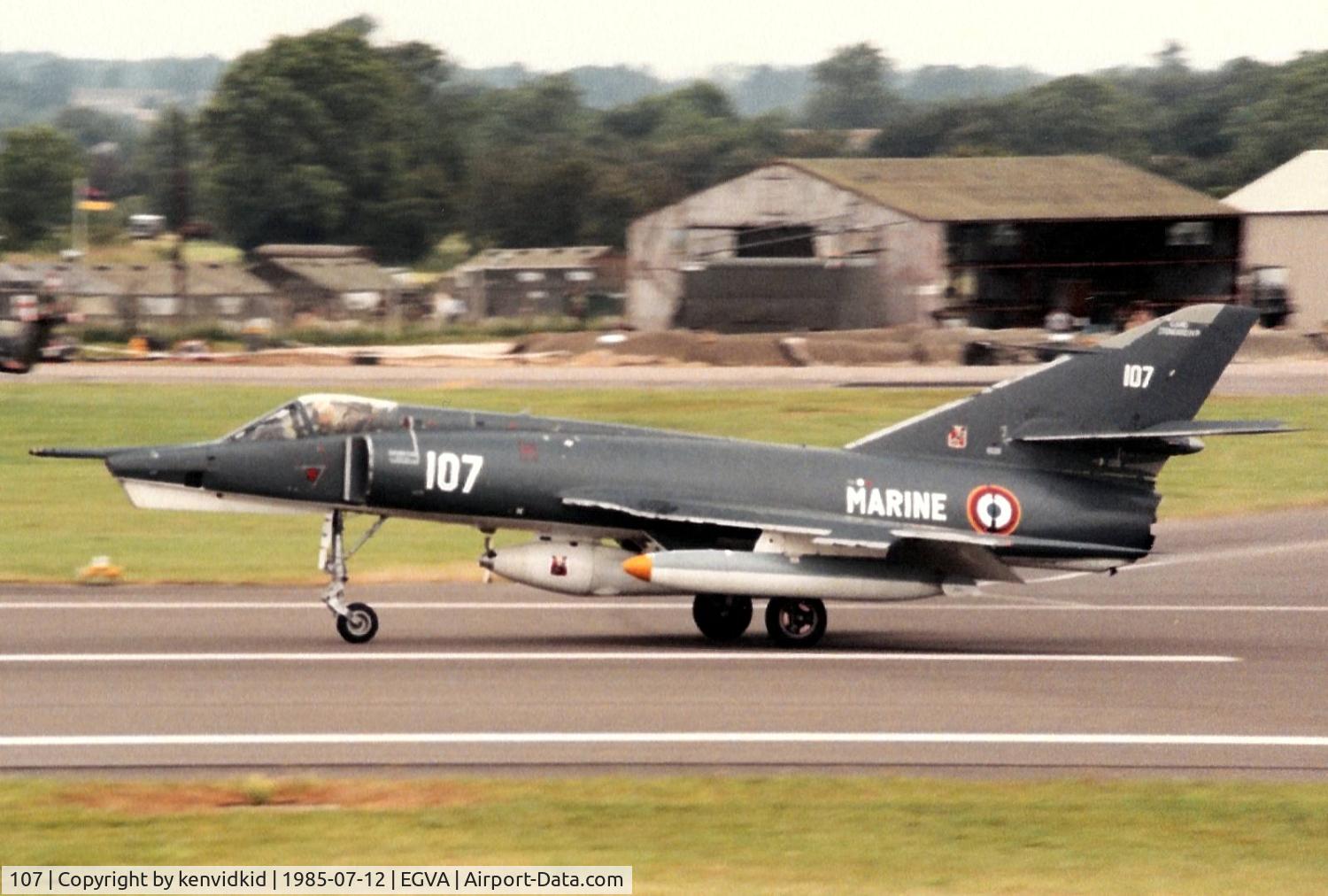 107, Dassault Etendard IV.P C/N 107, French Navy arriving at IAT.