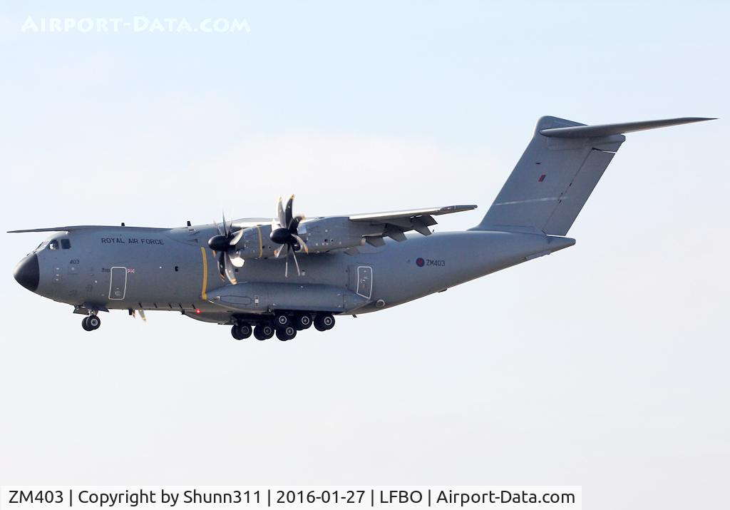 ZM403, 2015 Airbus A400M-180 Atlas C.1 C/N 020, Landing rwy 14L