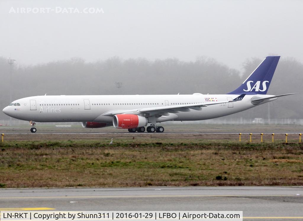 LN-RKT, 2016 Airbus A330-343E C/N 1697, Delivery day...