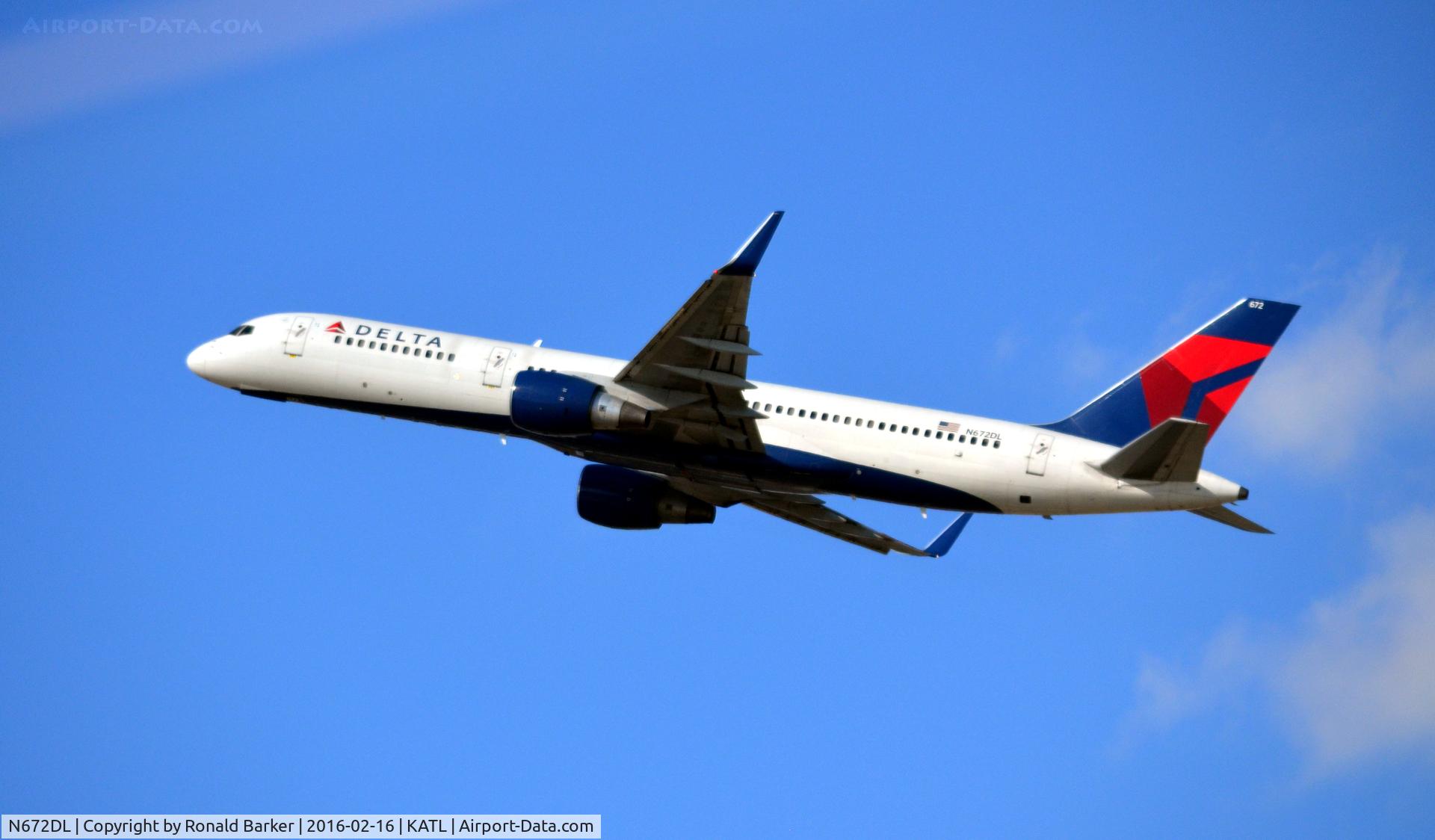 N672DL, 1992 Boeing 757-232 C/N 25977, Takeoff Atlanta