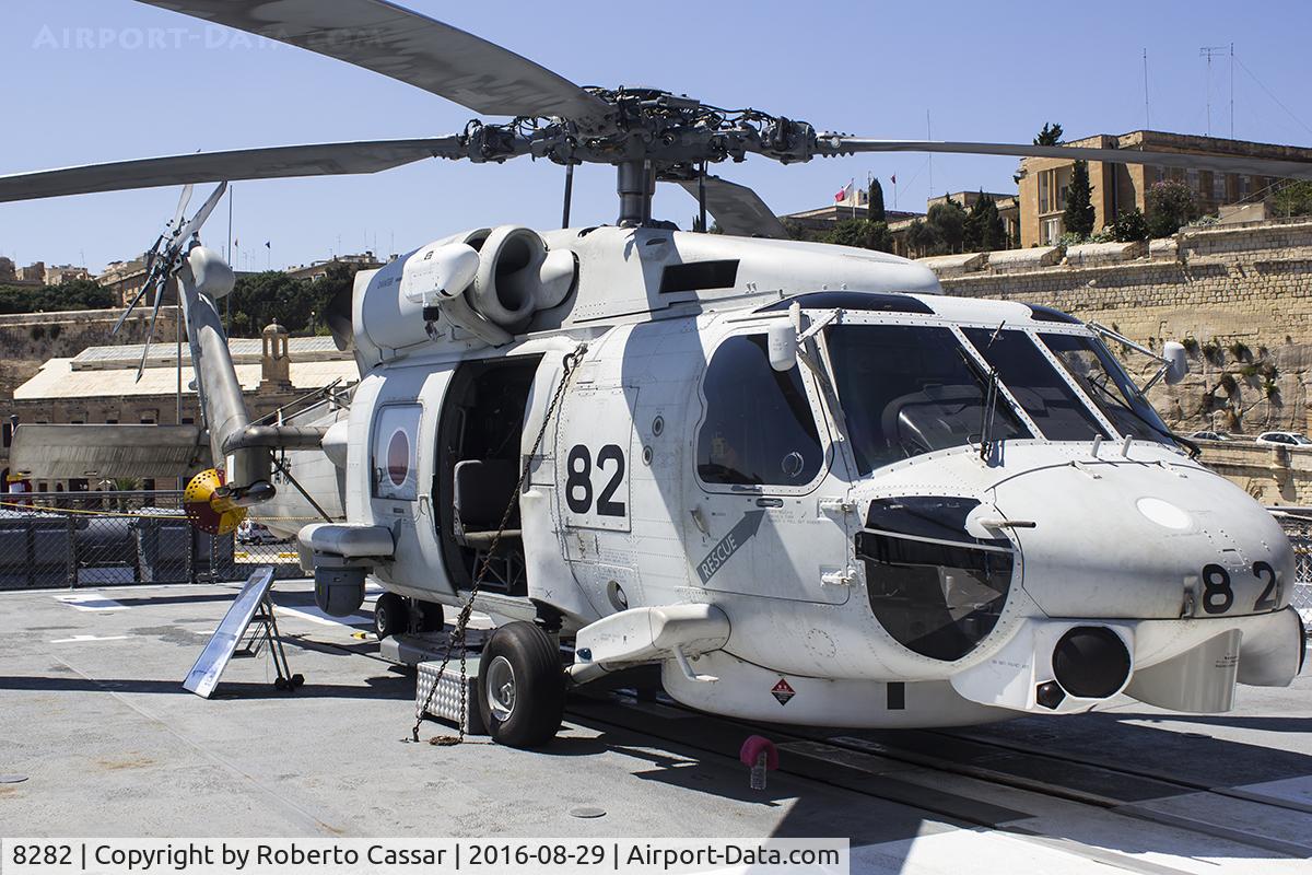 8282, 2001 Sikorsky SH-60J Seahawk C/N 1073, Grand Harbour