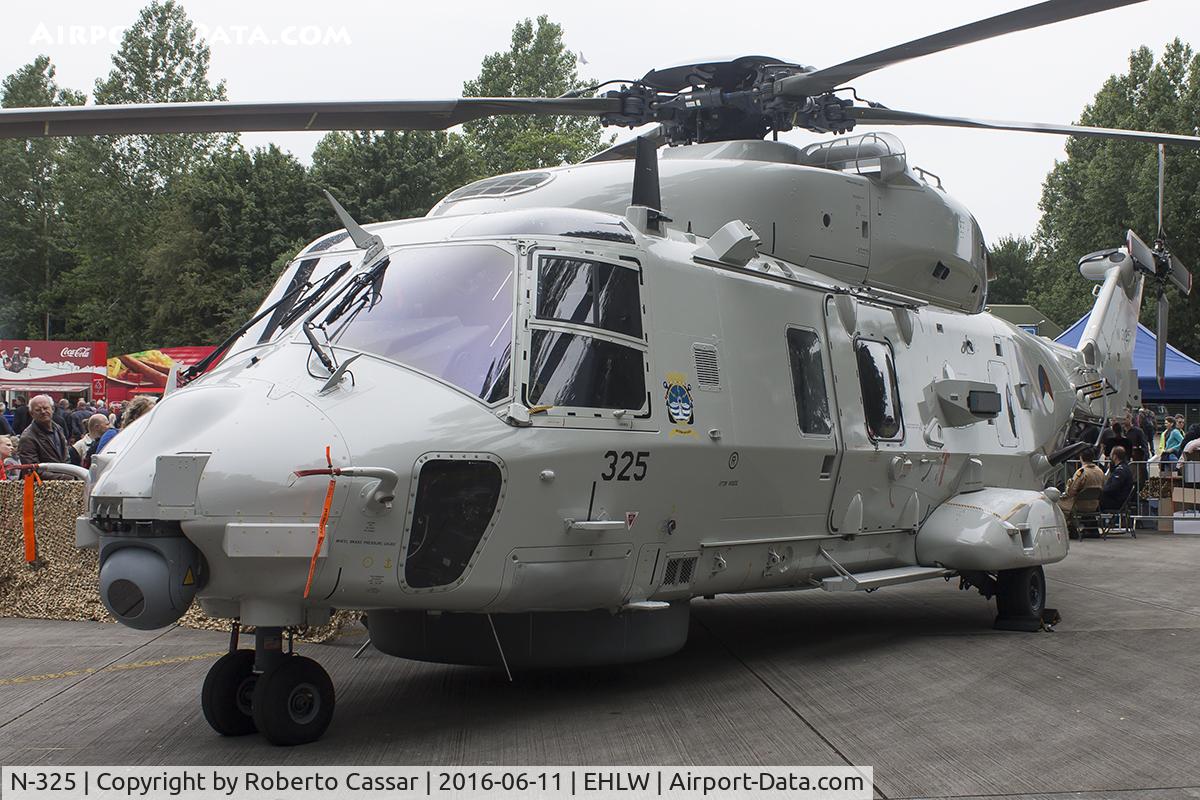 N-325, NHI NH-90 NFH Caiman C/N 1325/NNLN18, Luchtmahdagen 2016
