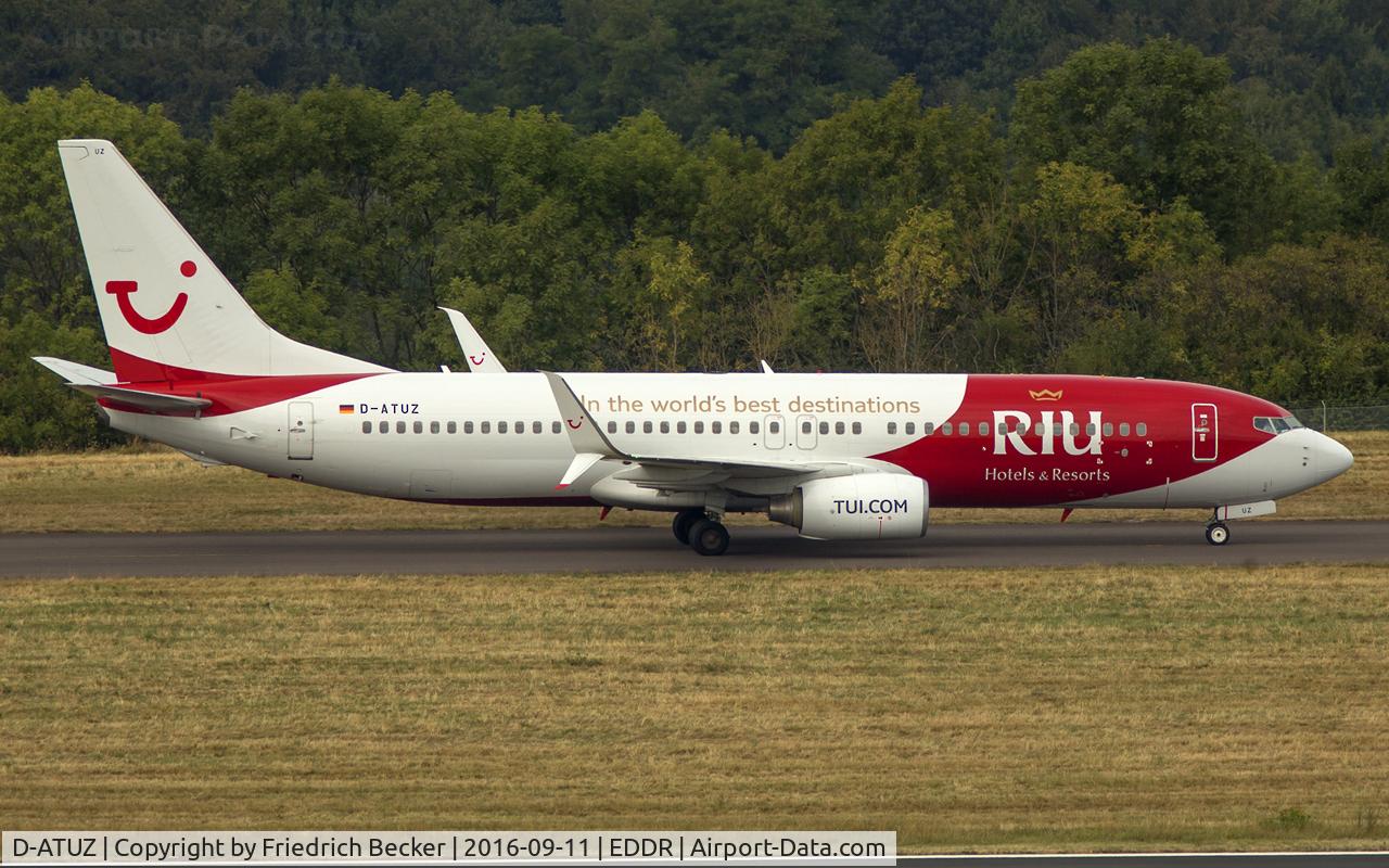 D-ATUZ, 2007 Boeing 737-8K5 C/N 34691, taxying to the gate