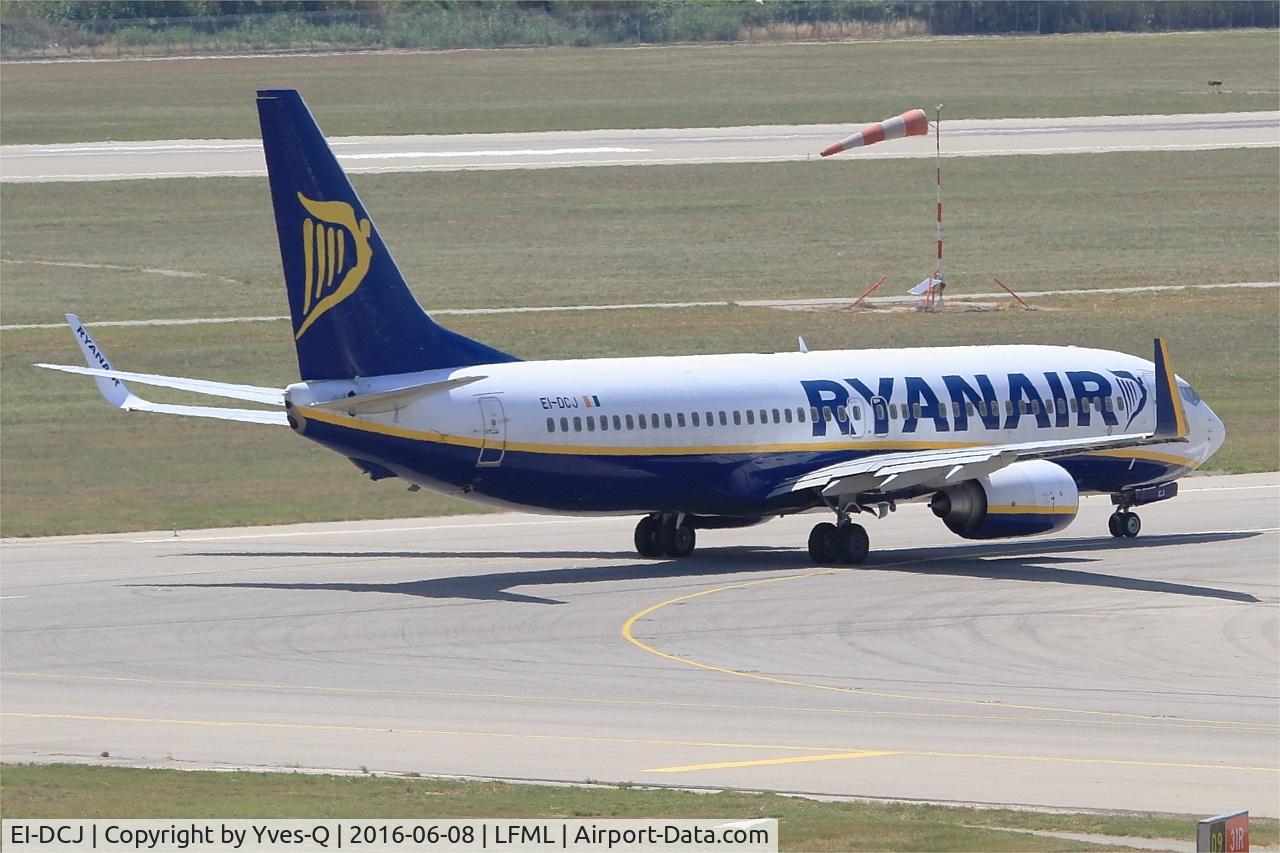 EI-DCJ, 2004 Boeing 737-8AS C/N 33564, Boeing 737-8AS, Take off run Rwy 31R, Marseille-Provence Airport (LFML-MRS)
