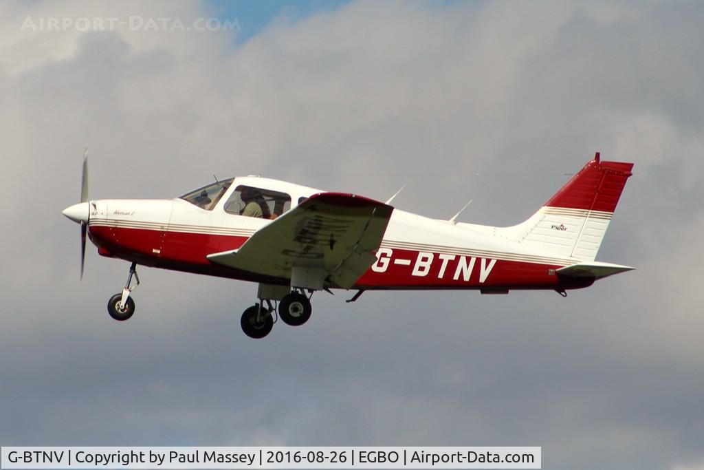 G-BTNV, 1978 Piper PA-28-161 Cherokee Warrior II C/N 28-7816590, Departing Halfpenny Green.EX:-N31878.