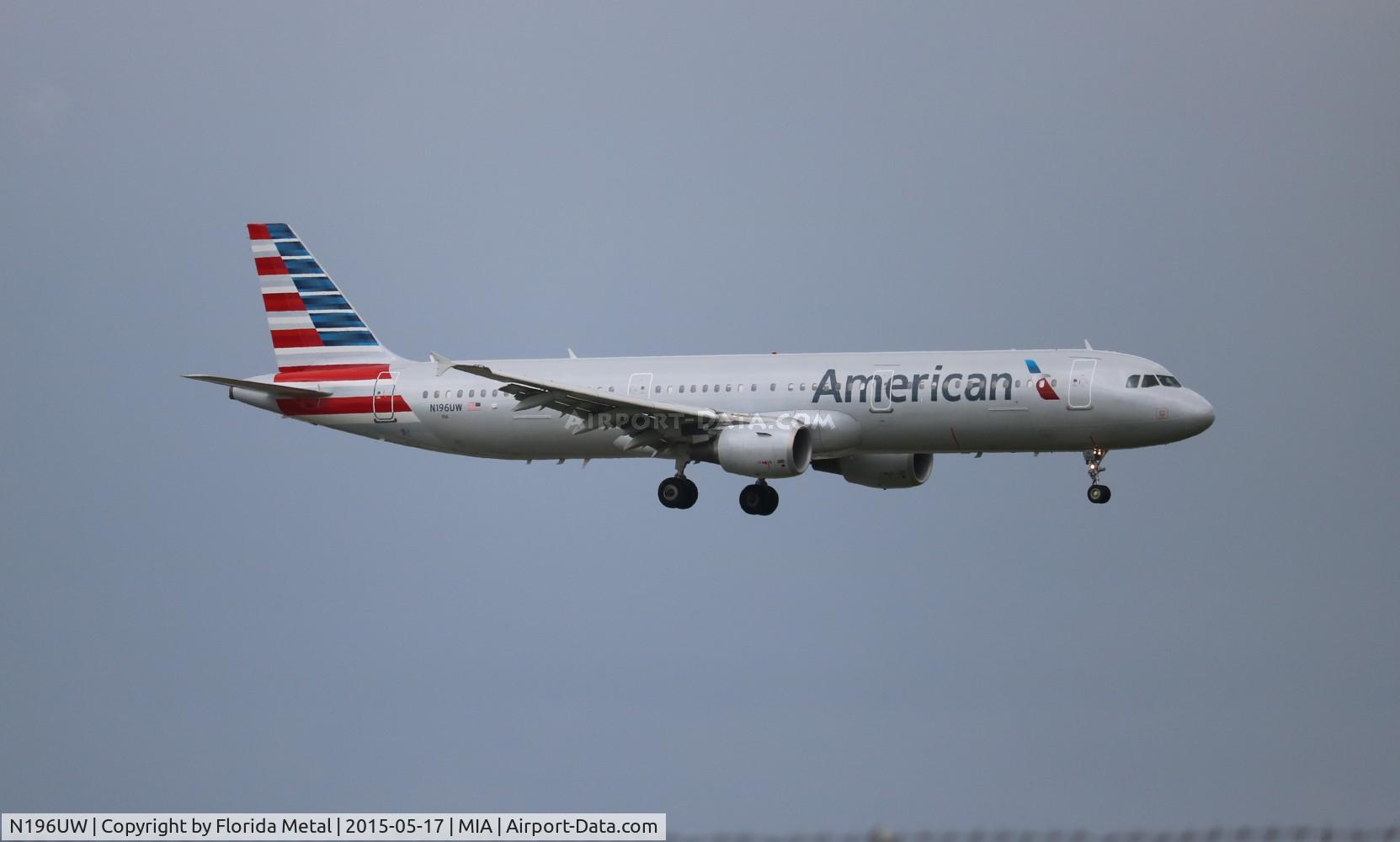 N196UW, 2009 Airbus A321-211 C/N 3879, American