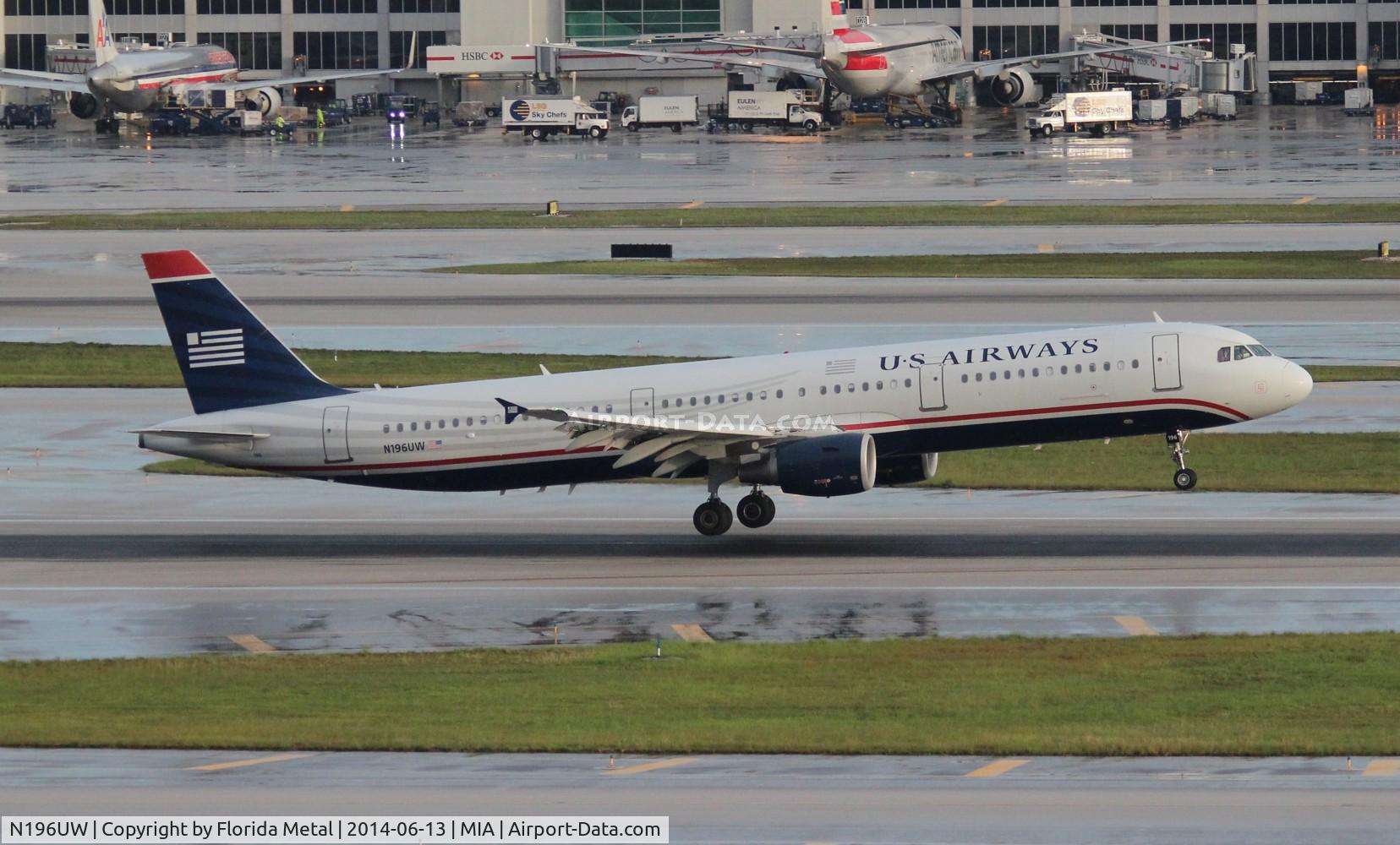 N196UW, 2009 Airbus A321-211 C/N 3879, USAirways