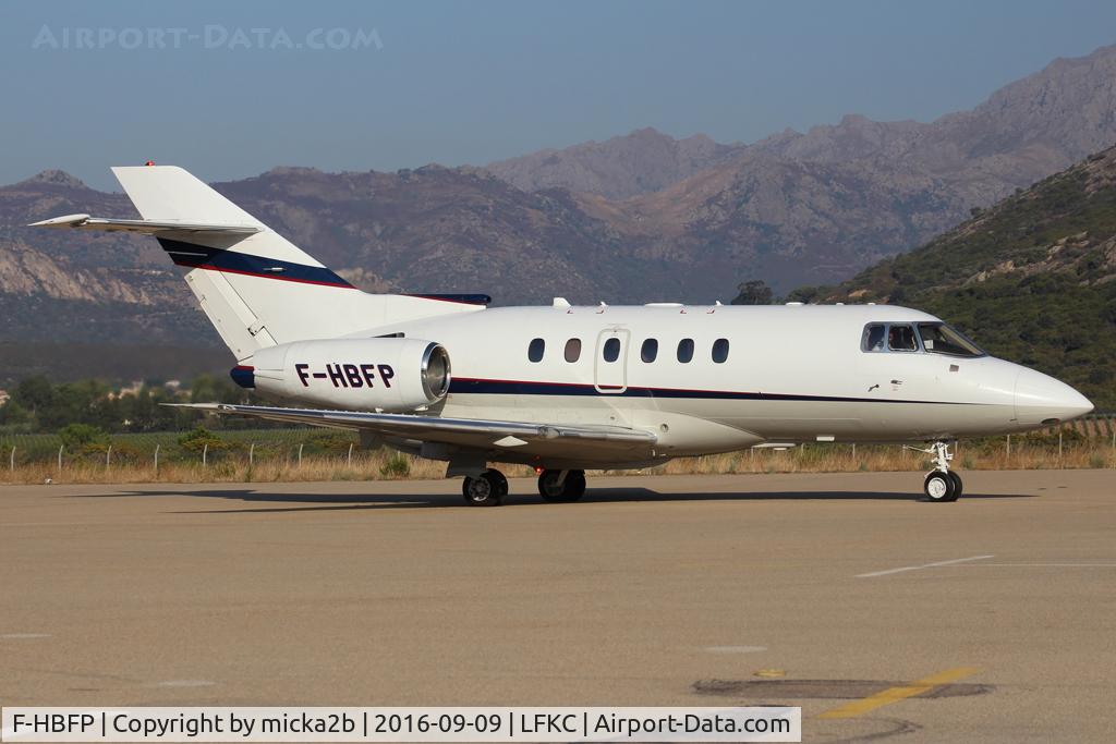 F-HBFP, 2004 Raytheon Hawker 800XP C/N 258689, Taxiing