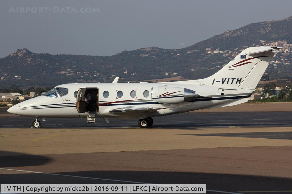 I-VITH, 2001 Raytheon Beechjet 400A C/N RK-309, Parked