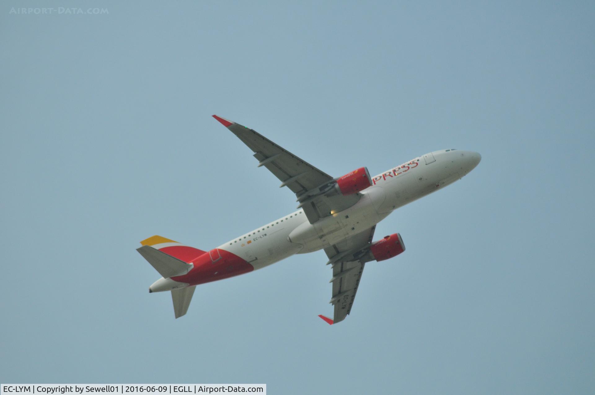 EC-LYM, 2013 Airbus A320-216 C/N 5815, Departing LHR