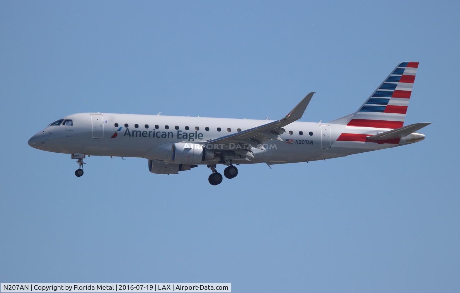 N207AN, 2015 Embraer 175LR (ERJ-170-200LR) C/N 17000490, American Eagle