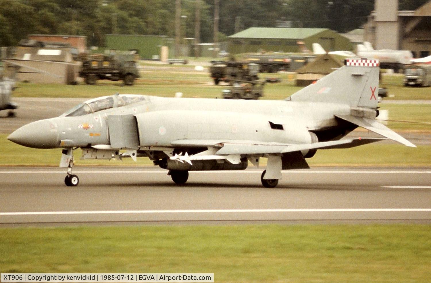 XT906, 1968 McDonnell Douglas Phantom FGR2 C/N 2657, Royal Air Force arriving at IAT.