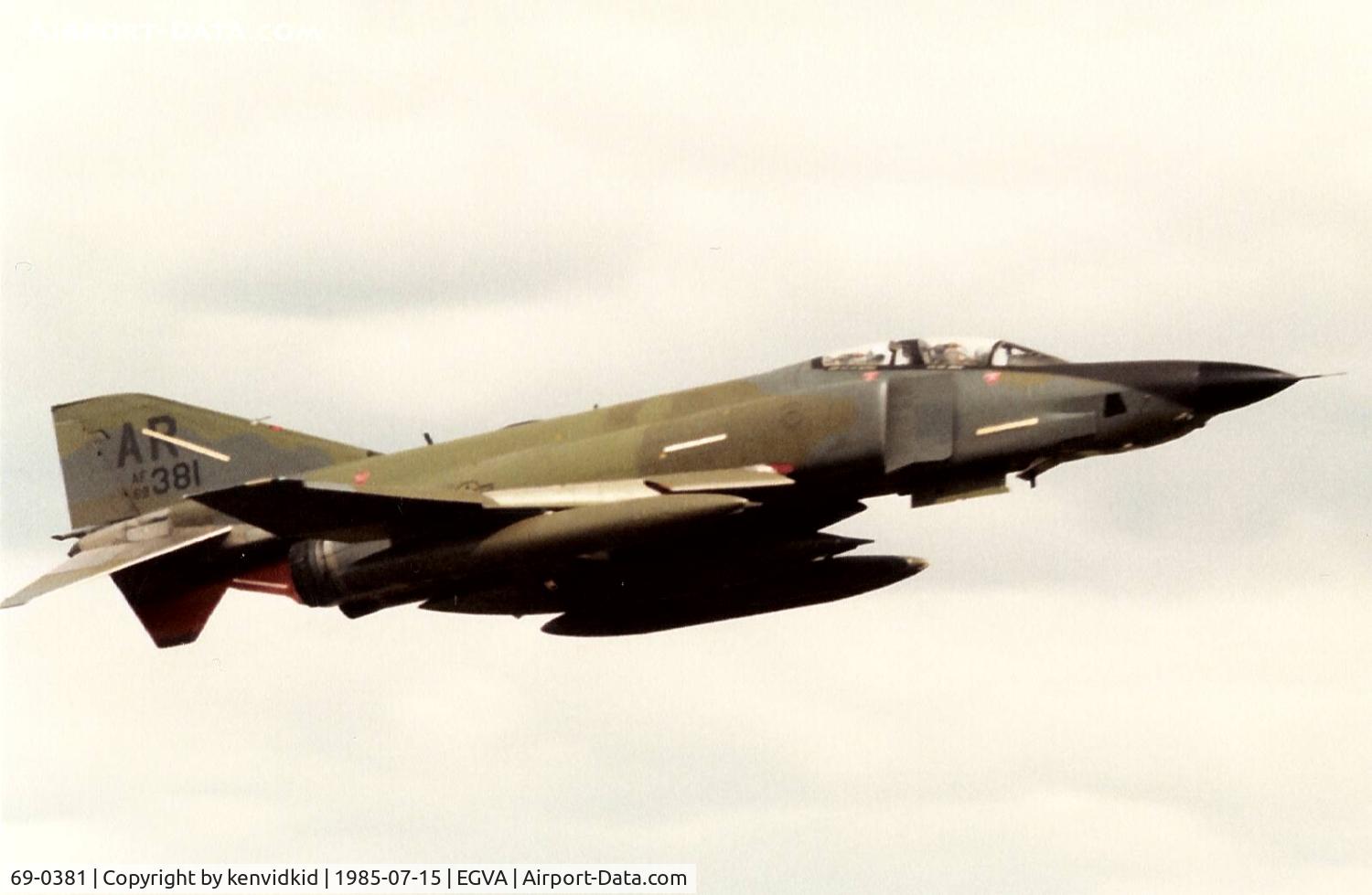 69-0381, McDonnell Douglas RF-4C Phantom II C/N 3993, United States Air Force departing IAT.