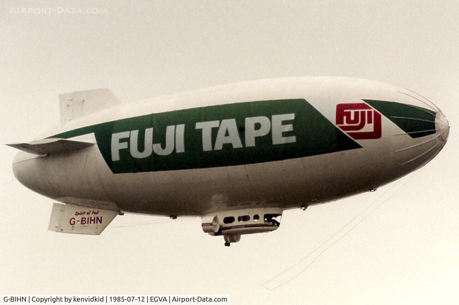 G-BIHN, 1981 Airship Industries Skyship 500 C/N 1214/02, Airship Industries arriving at IAT.