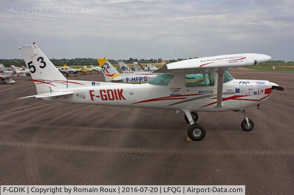 F-GDIK, Reims F152 C/N 1817, Parked