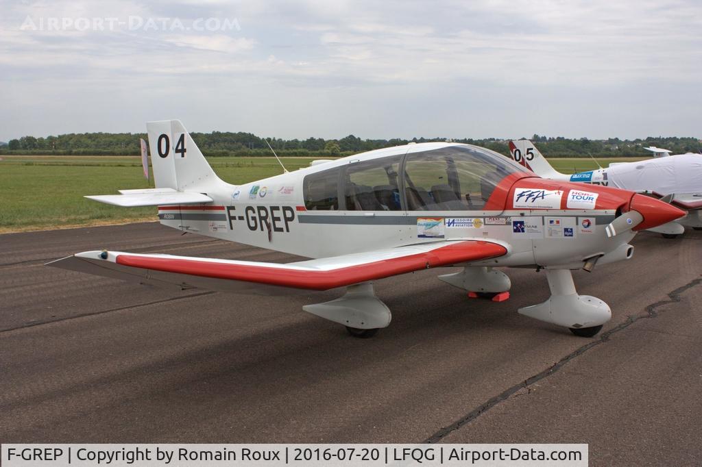 F-GREP, Robin DR-400-160 Chevalier C/N 2439, Parked