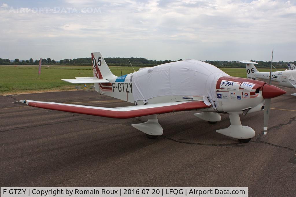 F-GTZY, Robin DR-400-160 Chevalier C/N 2445, Parked