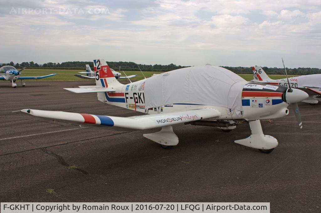 F-GKHT, Robin DR-400-120D Dauphin C/N 1726, Parked