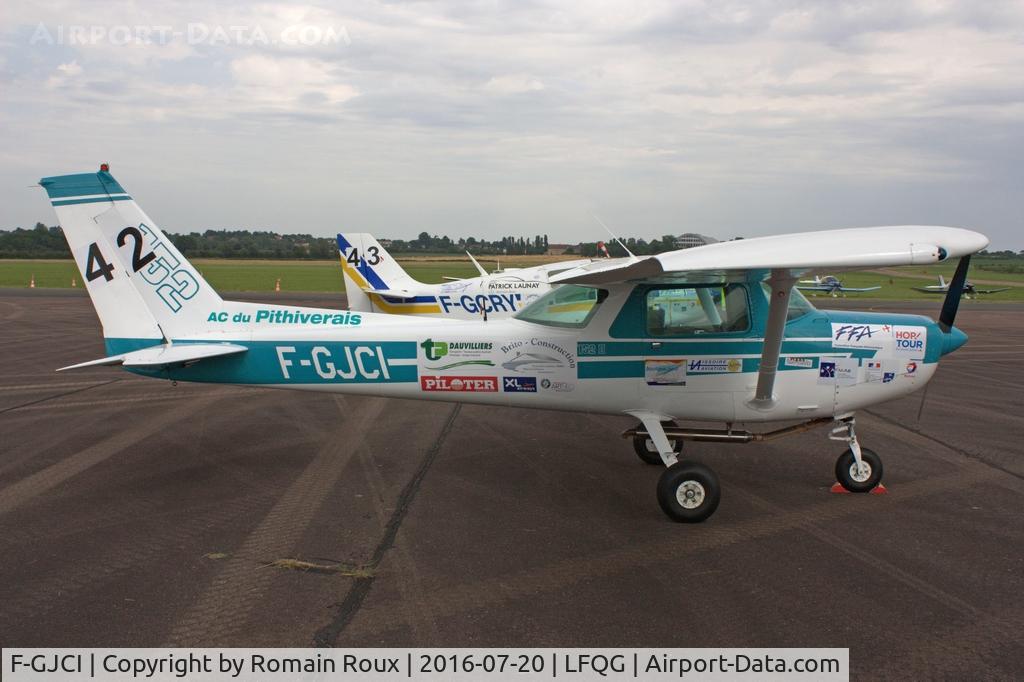 F-GJCI, Reims F152 C/N 152-80674, Parked