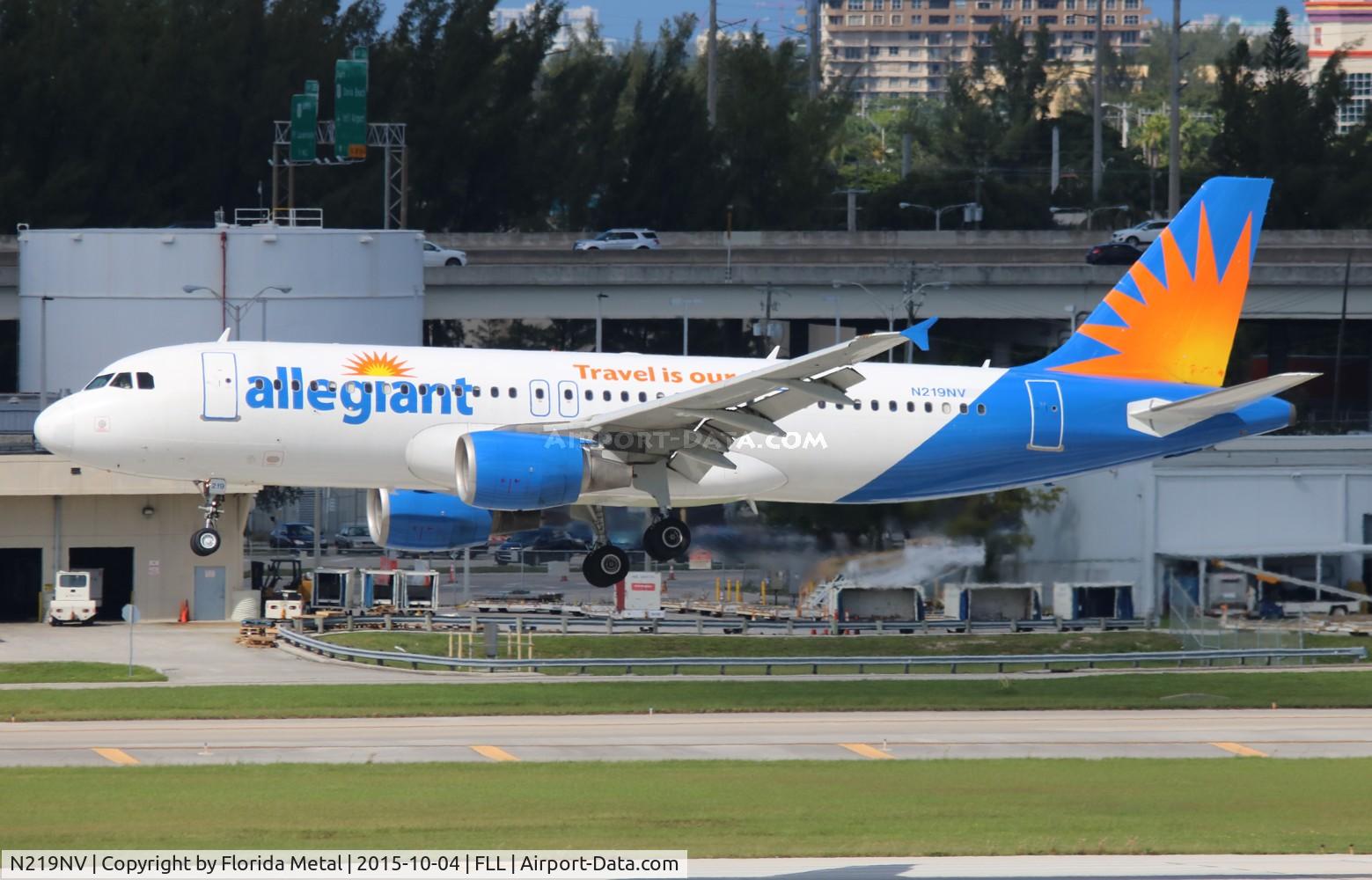 N219NV, 2000 Airbus A320-214 C/N 1255, Allegiant