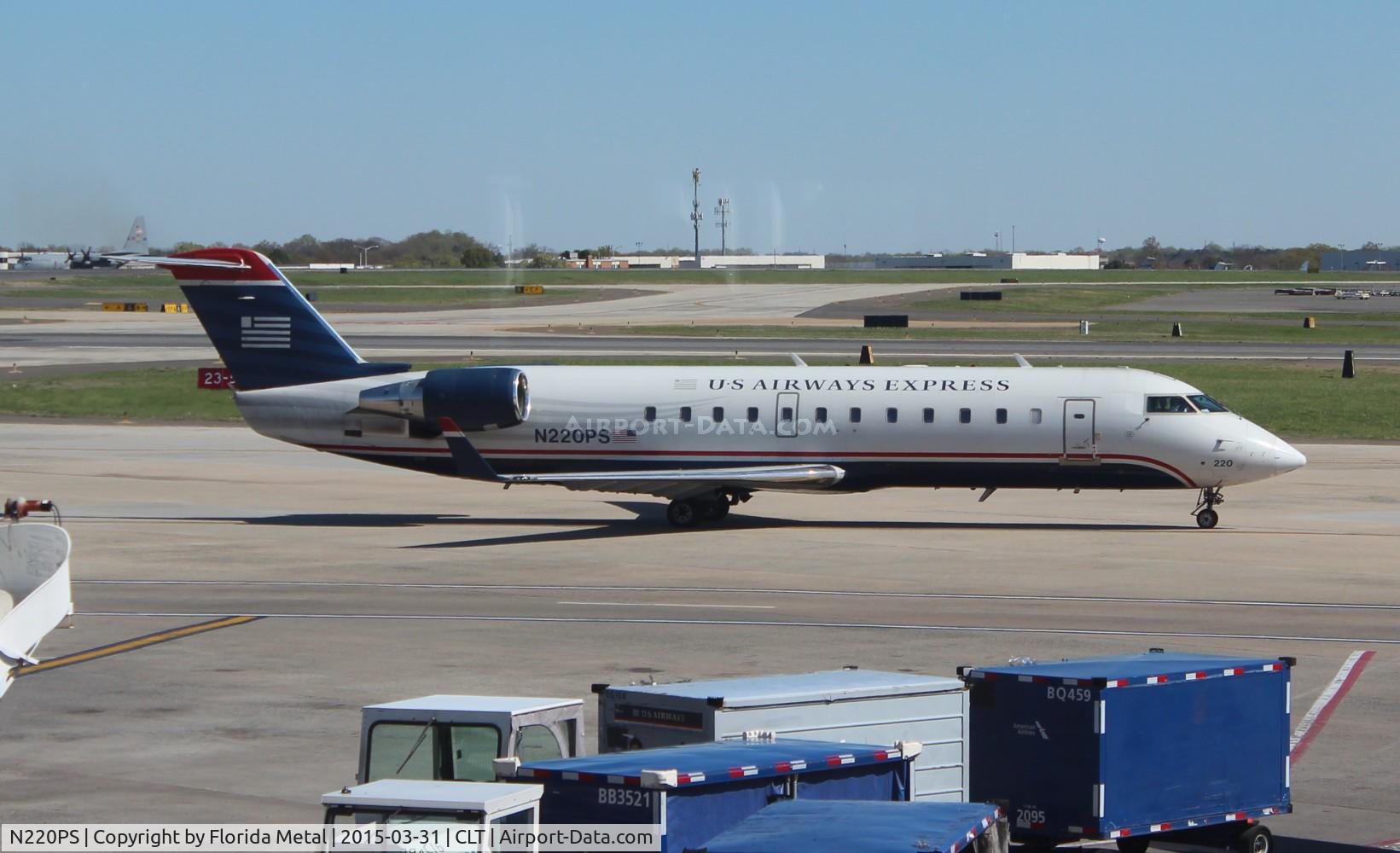 N220PS, Bombardier CRJ-200ER (CL-600-2B19) C/N 7887, USAirways Express