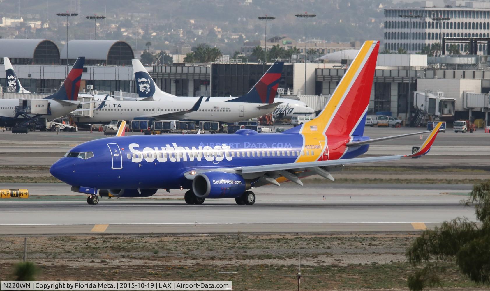 N220WN, 2005 Boeing 737-7H4 C/N 32491, Southwest