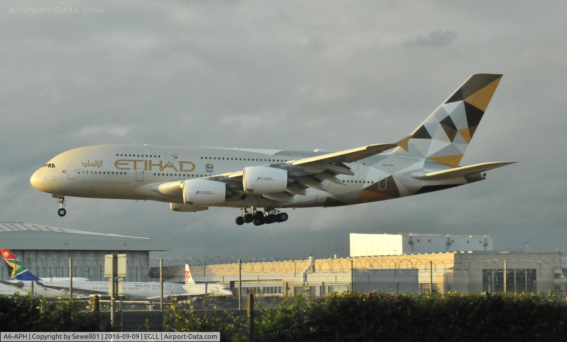 A6-APH, 2015 Airbus A380-861 C/N 199, Landing at LHR