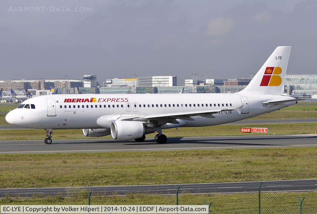 EC-LYE, 2013 Airbus A320-216 C/N 5729, at fra