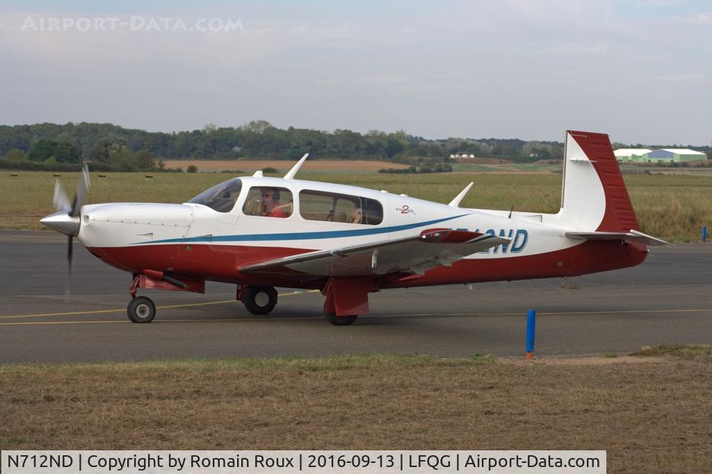 N712ND, 2005 Mooney M20R Ovation C/N 29-0413, Taxiing