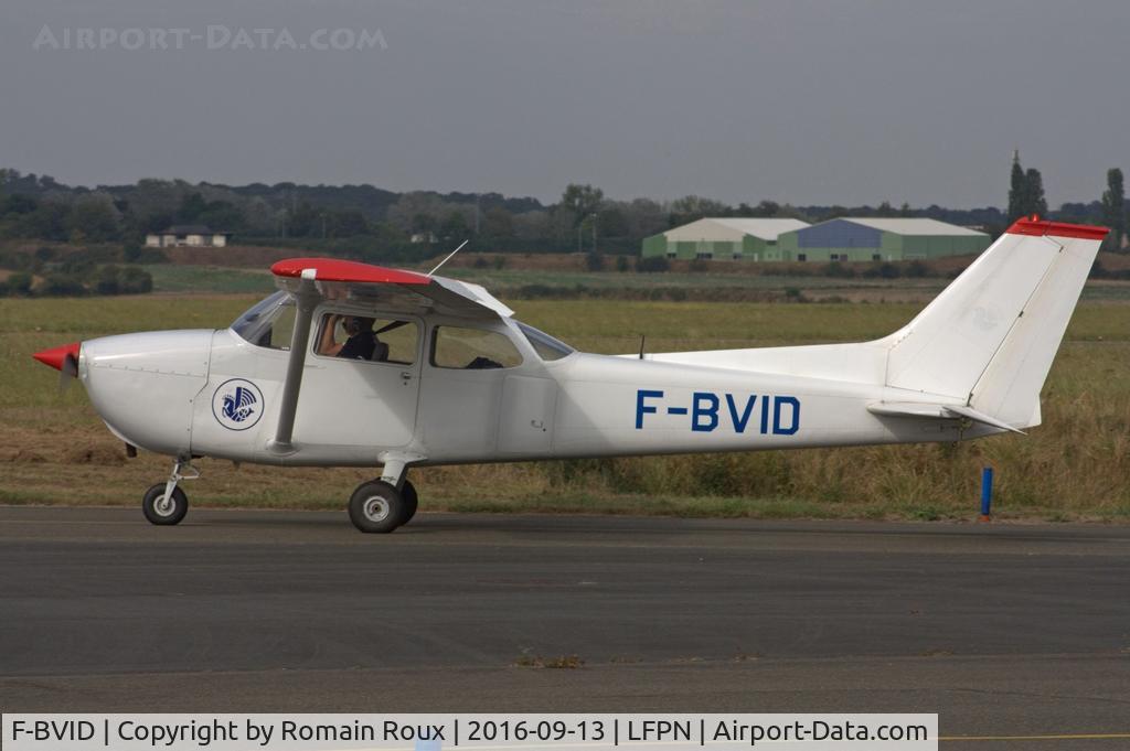 F-BVID, Reims F172M Skyhawk Skyhawk C/N 1168, Taxiing