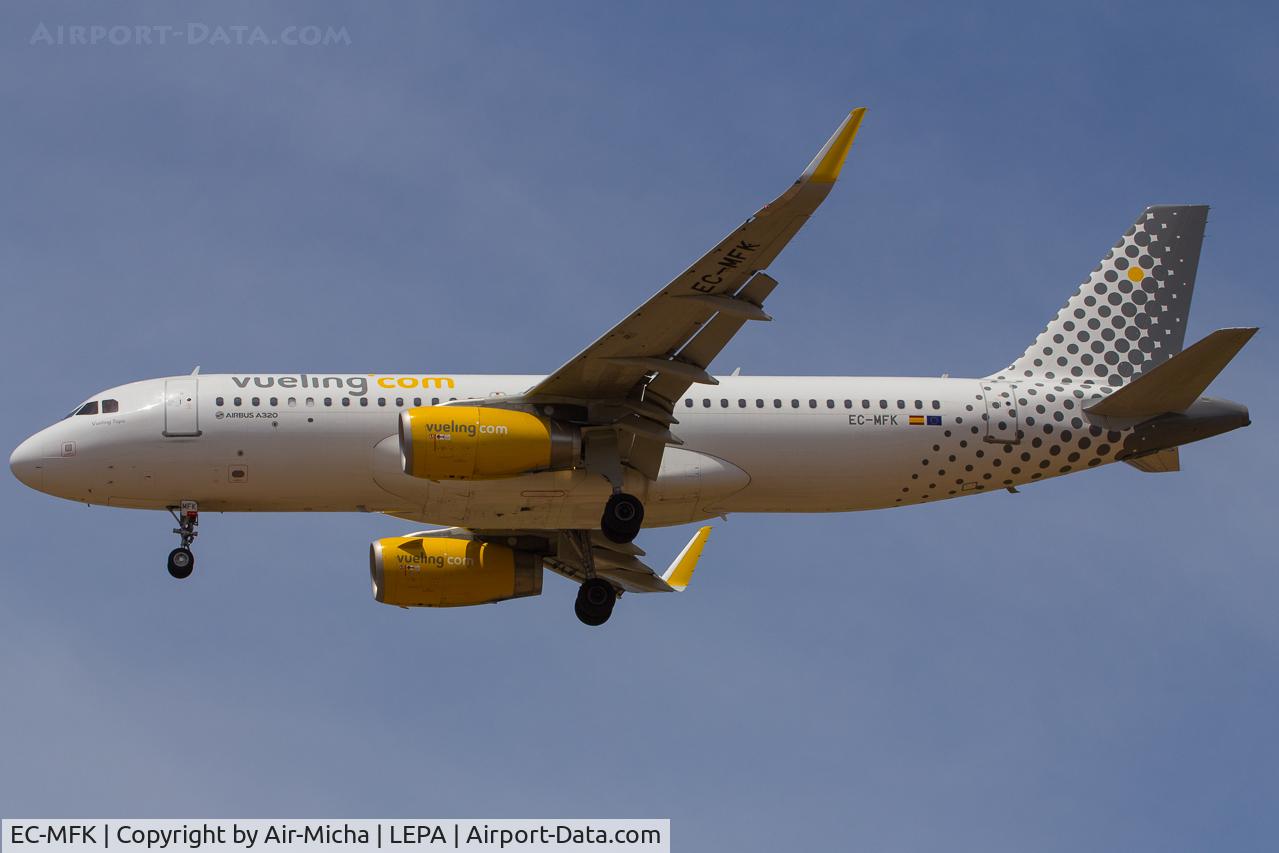 EC-MFK, 2015 Airbus A320-232 C/N 6535, Vueling Airlines