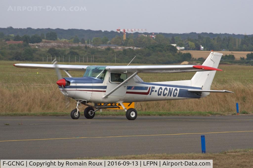 F-GCNG, Reims F152 C/N 1781, Taxiing