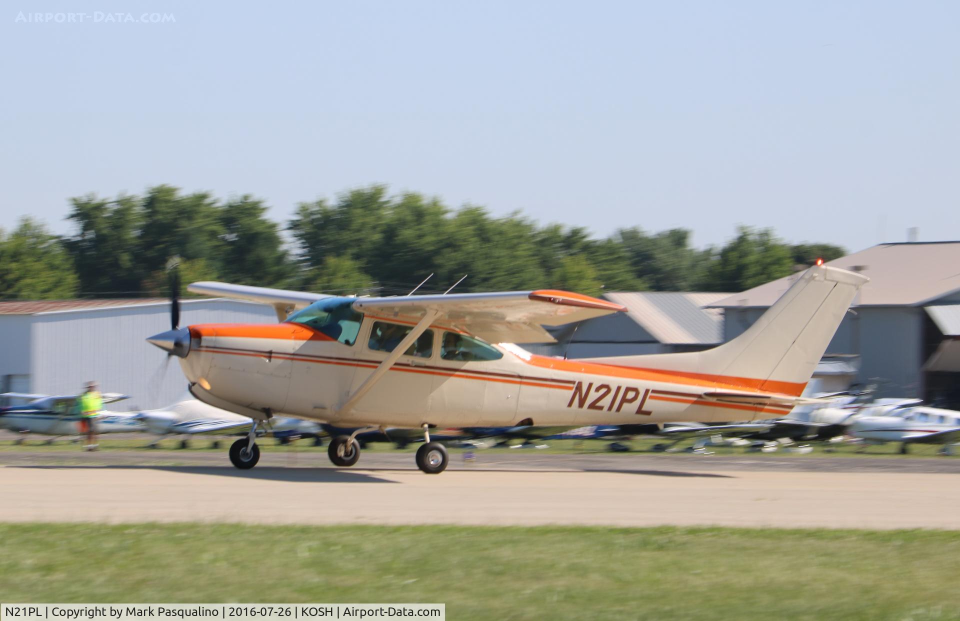 N21PL, 1984 Cessna R182 Skylane RG C/N R182-01983, Cessna R182