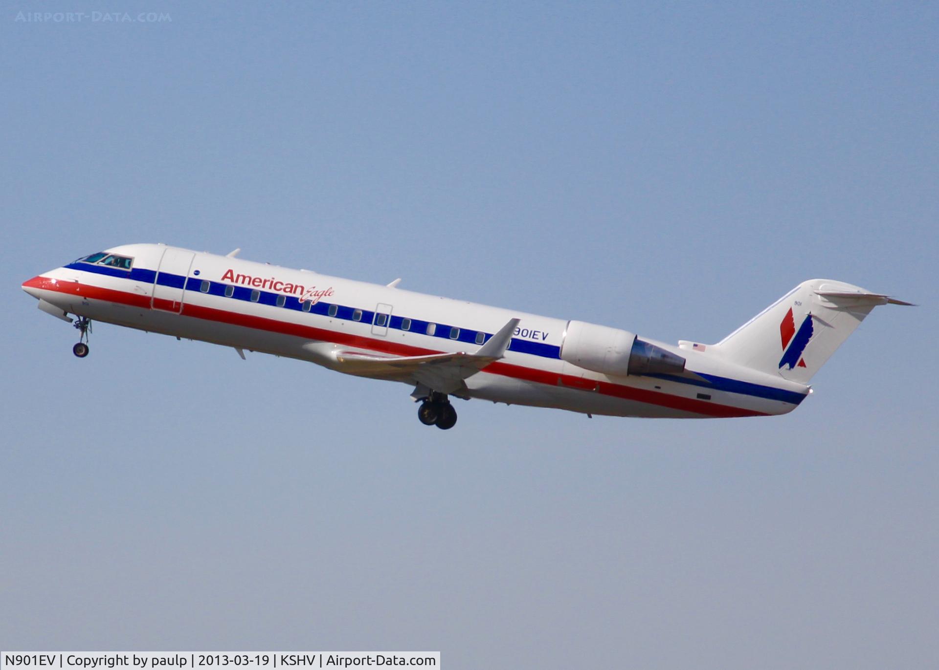 N901EV, 2002 Bombardier CRJ-200ER (CL-600-2B19) C/N 7616, At Shreveport Regional.