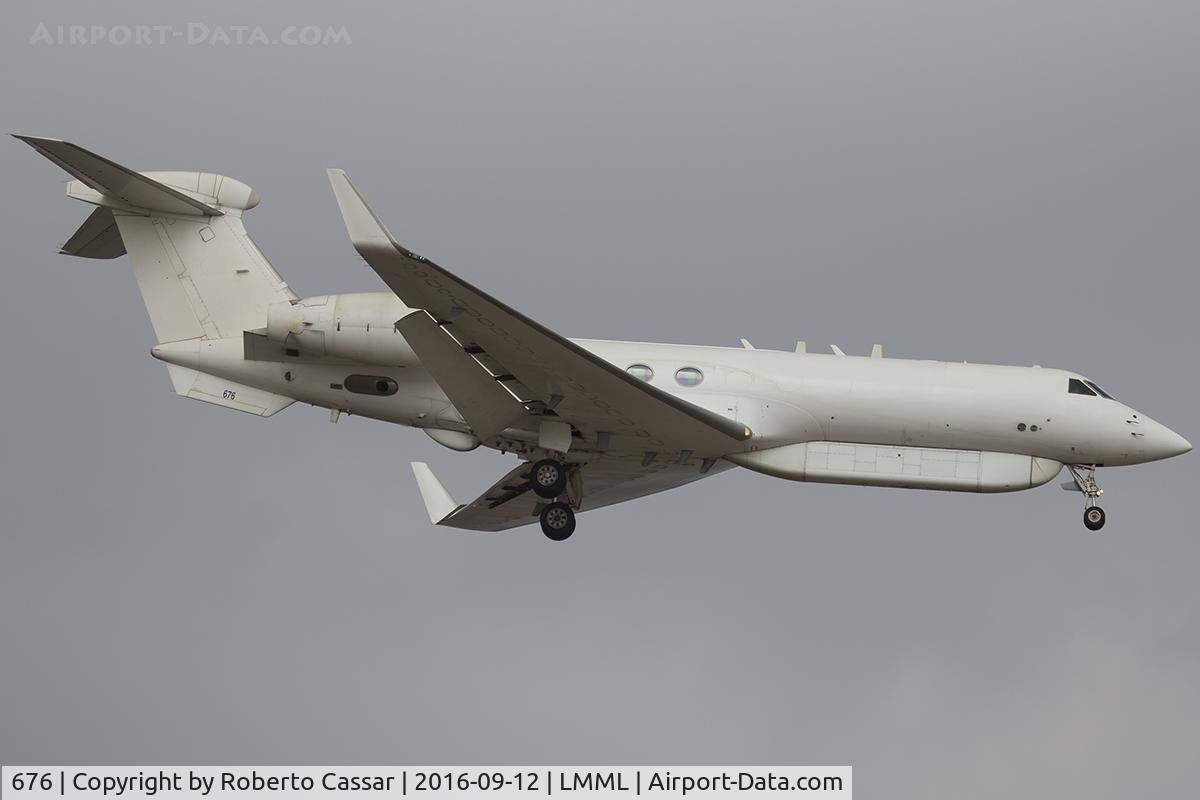 676, 2002 Gulfstream G-V Nachshon Shavit C/N 676, Runway 13