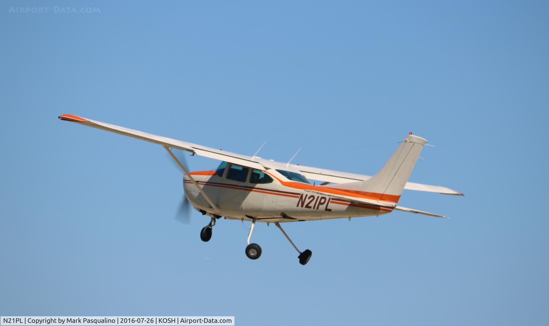 N21PL, 1984 Cessna R182 Skylane RG C/N R182-01983, Cessna R182