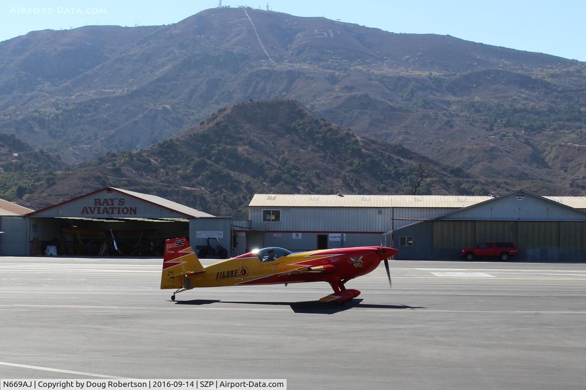 N669AJ, Extra EA-330SC C/N SC001E, Extraflugzeugproduktions EA330/SC, Lycoming IO-540-L1B5 300 Hp, Experimental class, customized/modified, clearing turn near Rwy 22