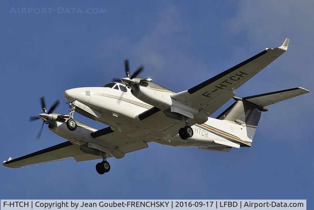 F-HTCH, 1982 Beech B200 King Air King Air C/N BB-1006, La Baule Aviation SAS (Veep Technology Luxembourg) landing 23 from Paris Le Bourget