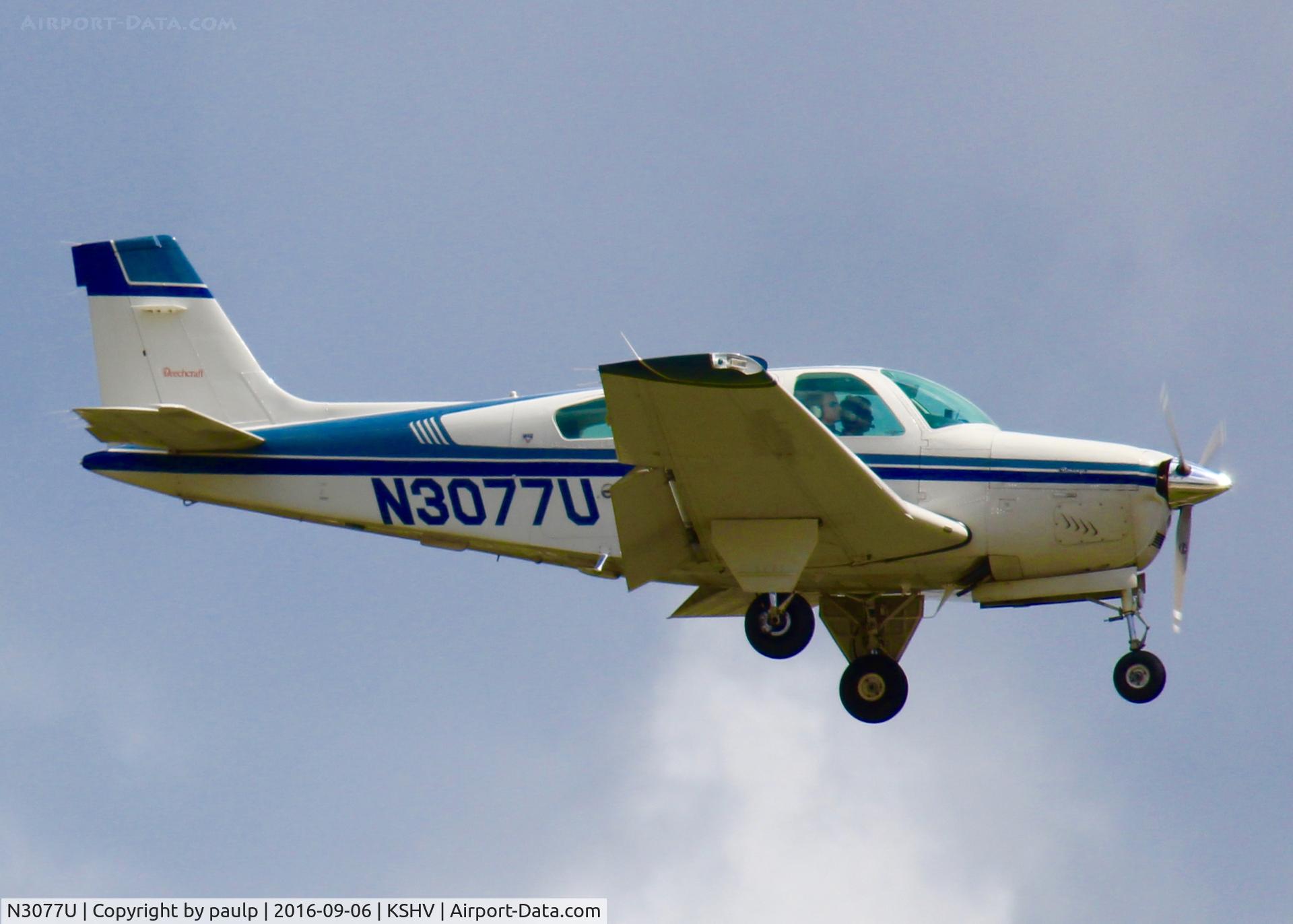 N3077U, 1986 Beech F33A Bonanza C/N CE-1085, At Shreveport Regional.