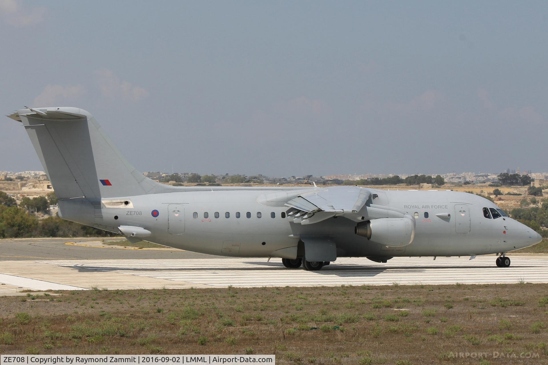 ZE708, 1993 British Aerospace BAe.146-200QC C.3 Quick Change C/N E2211, Bae146 ZE708 Royal Air Force