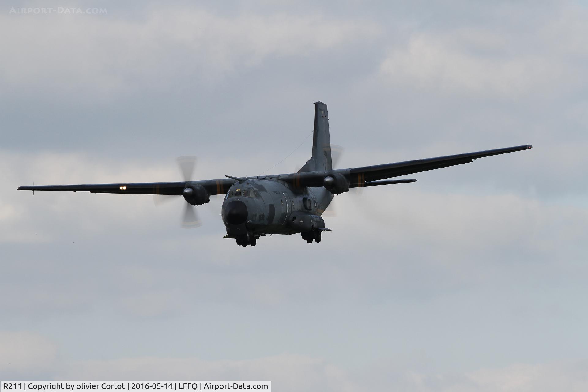 R211, Transall C-160R C/N 214, old and tired Transall